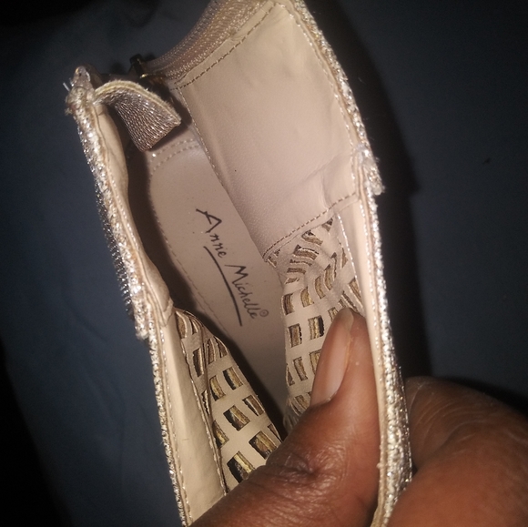 High heels - Picture 2 of 4